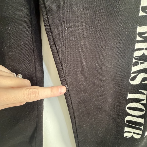 Taylor Swift The Eras Tour Black Jogger Sweatpants Size L - Picture 4 of 8